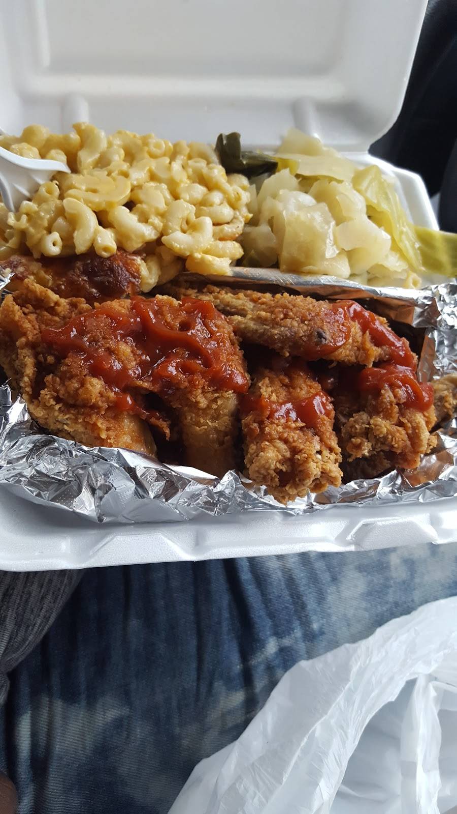 Butters Soul Food To Go | restaurant | 2730 W Girard Ave, Philadelphia, PA 19130, USA | 2152354724 OR +1 215-235-4724
