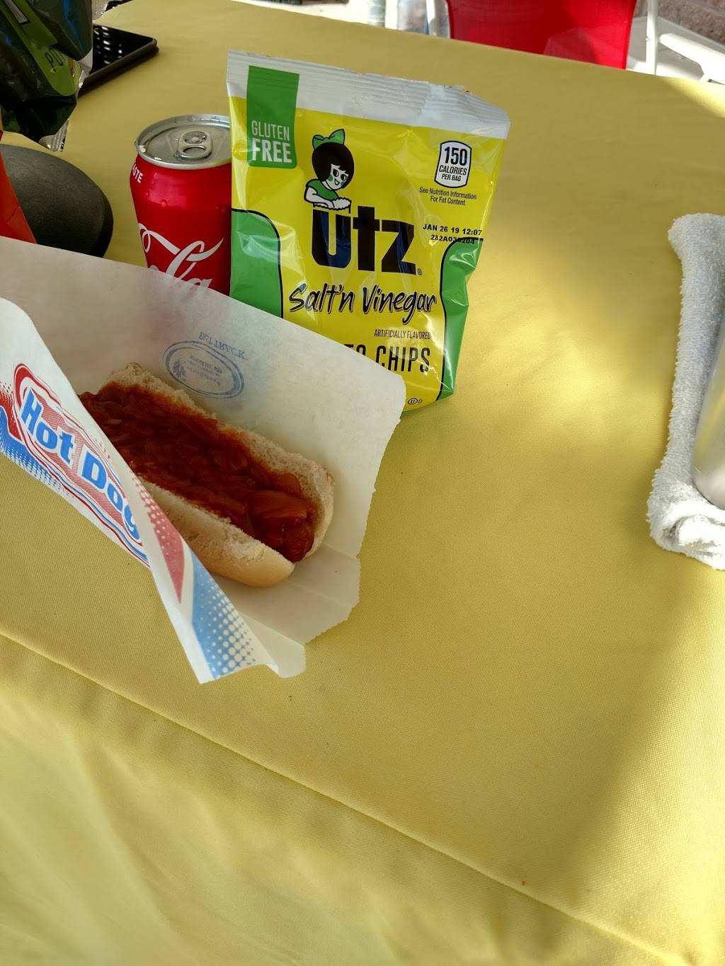 OMG Dogs, Inc. | restaurant | 7395 52nd Pl E, Bradenton, FL 34203, USA | 9415676994 OR +1 941-567-6994