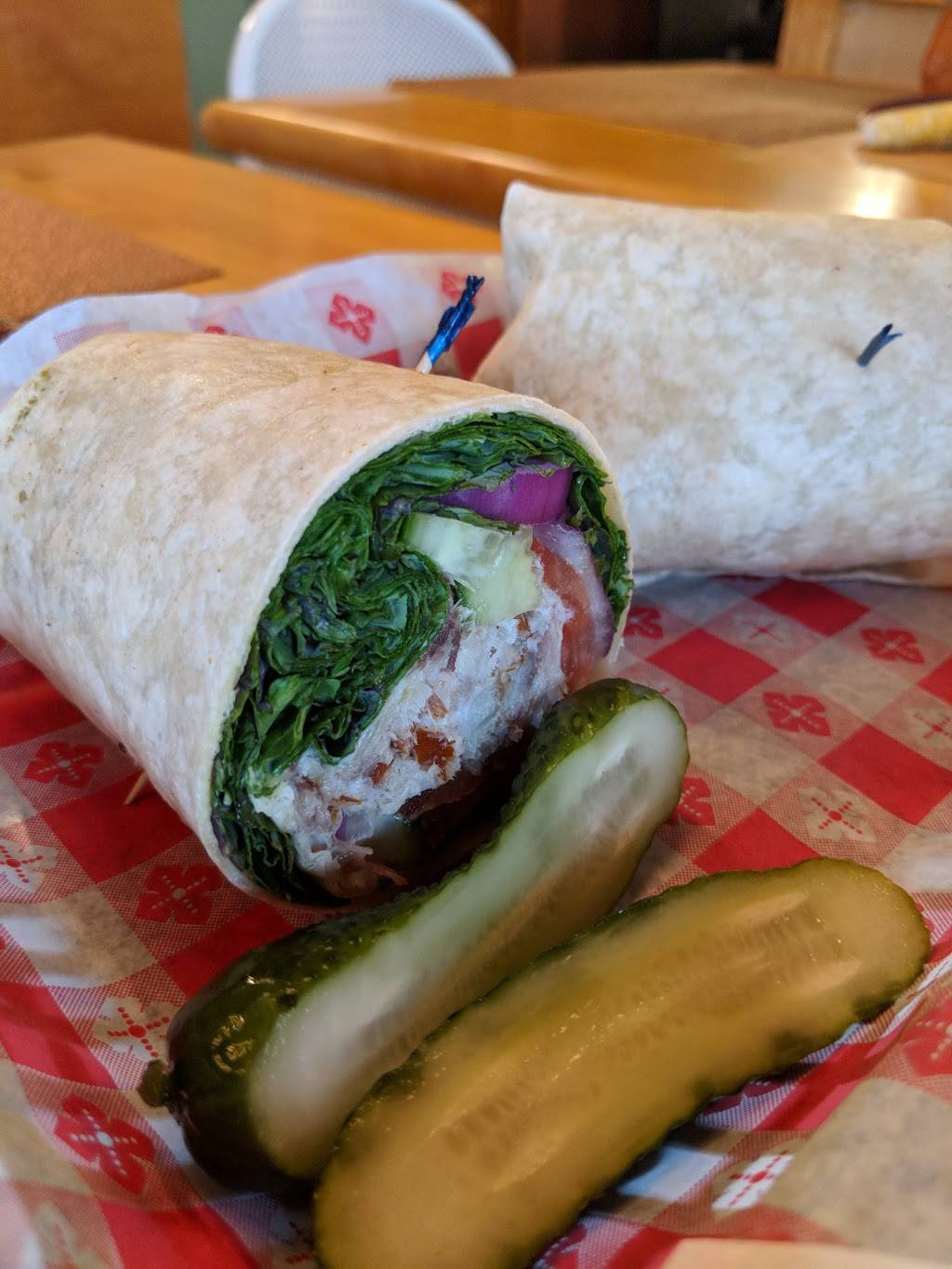 Danas Kitchen | meal takeaway | 881 Palmer Ave, Falmouth, MA 02540, USA | 5085407900 OR +1 508-540-7900