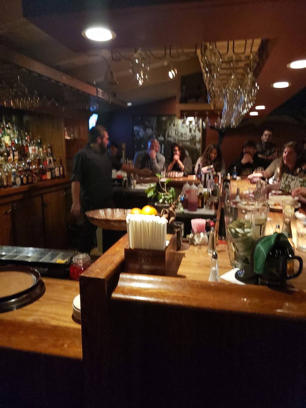 The Fish House Bar & Grill | restaurant | 972 Main St, Watsonville, CA 95076, USA | 8317283333 OR +1 831-728-3333