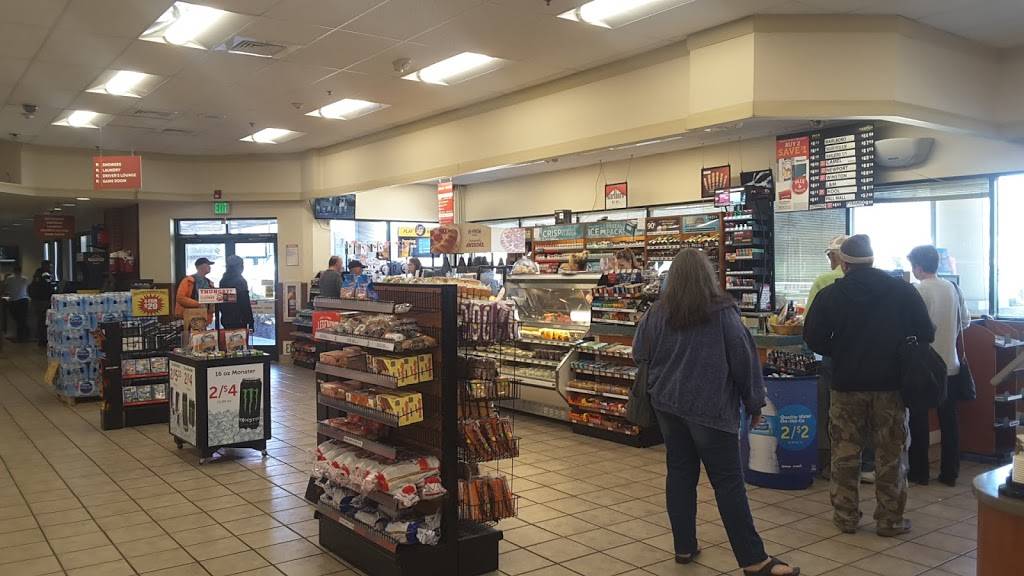 Flying J Travel Center | restaurant | 1701 W Evergreen Ave, Effingham, IL 62401, USA | 2173477161 OR +1 217-347-7161