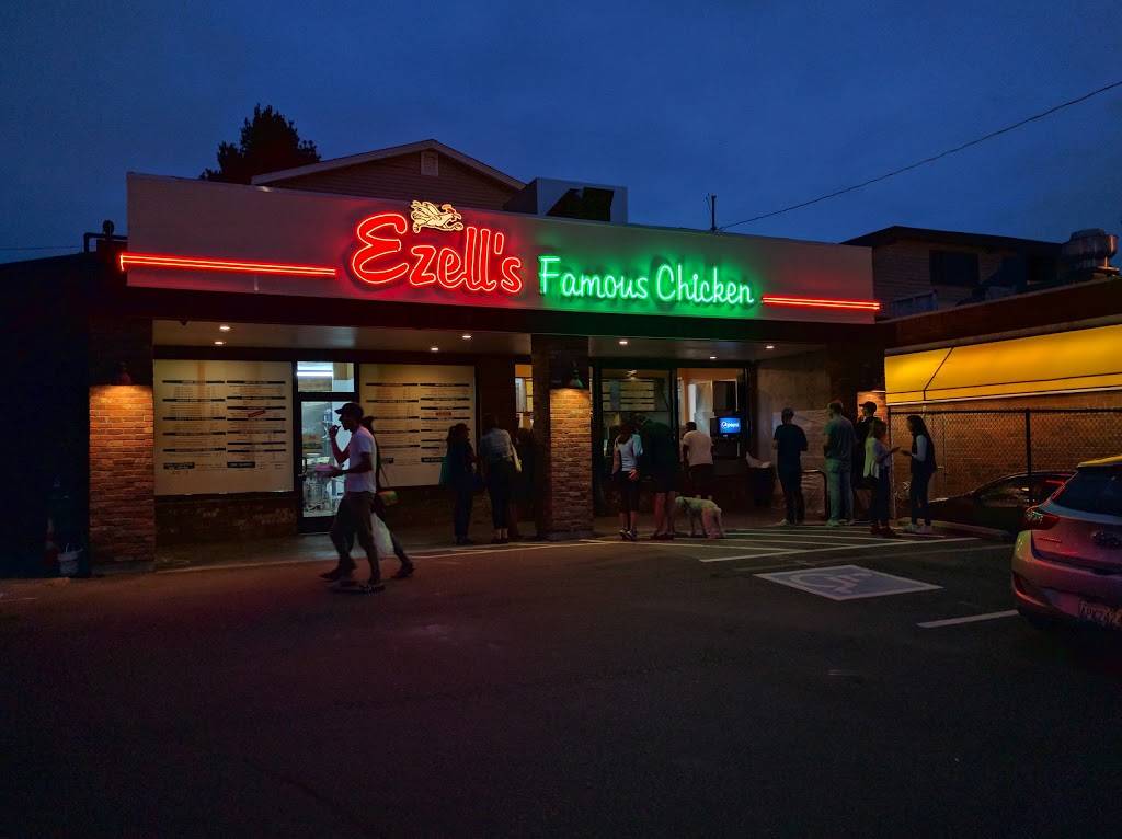 Ezells Famous Chicken | restaurant | 2300 N 45th St #6906, Seattle, WA 98103, USA | 2064535250 OR +1 206-453-5250
