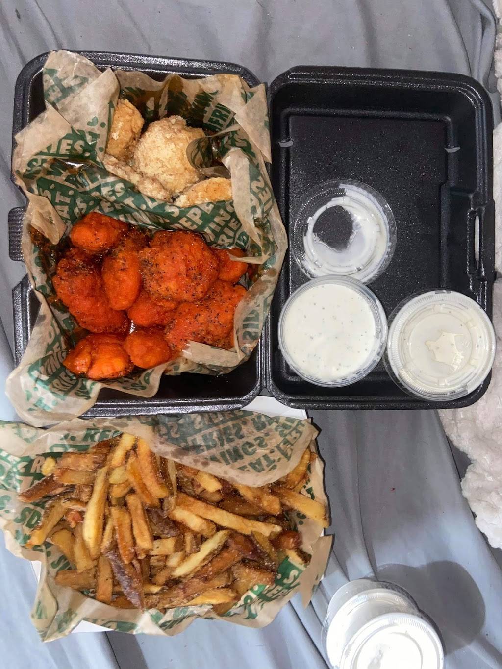 Wingstop | restaurant | 848 Summit St, Elgin, IL 60120, USA | 2243479241 OR +1 224-347-9241