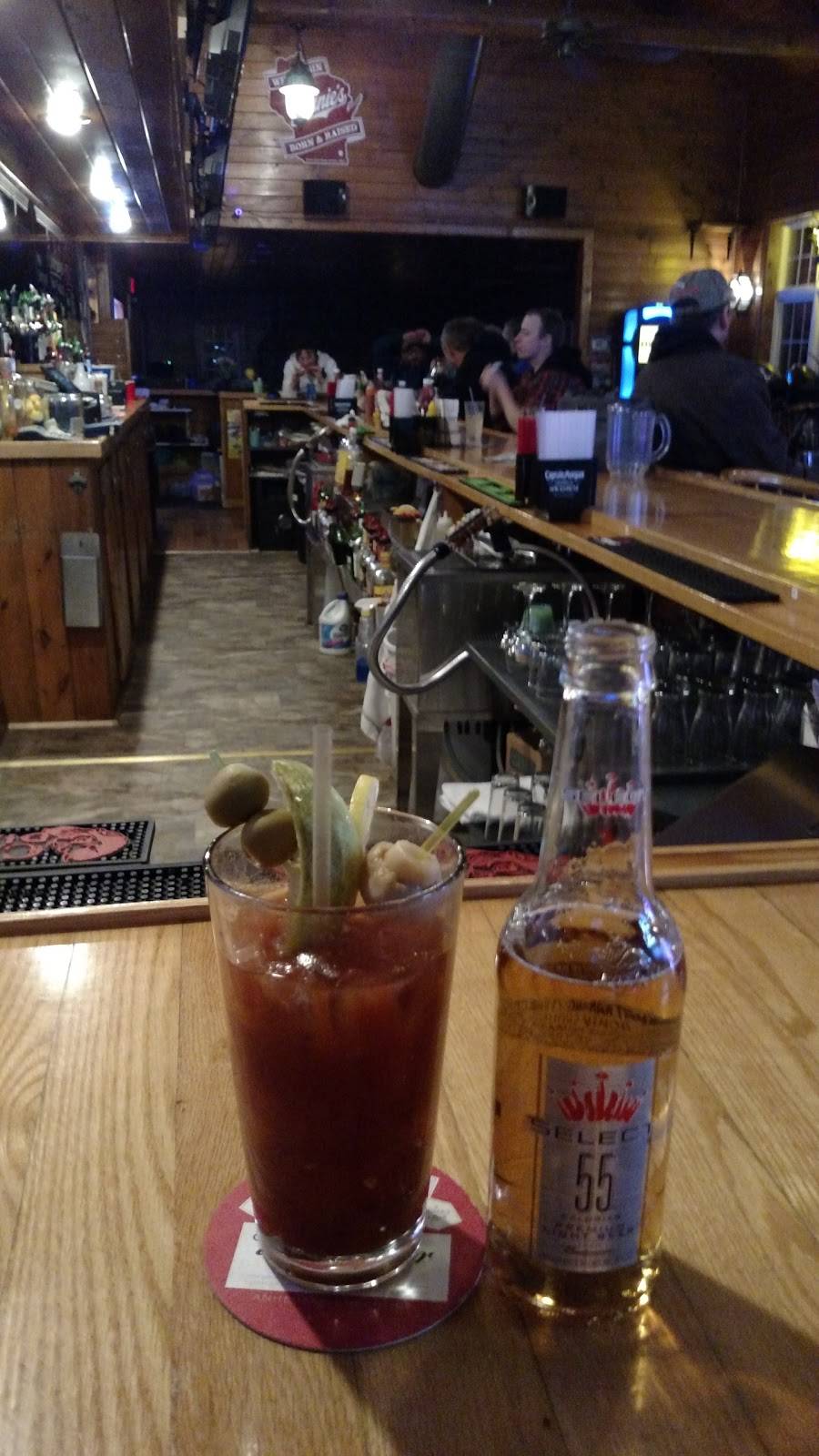 Geano Beach Bar and Grill | restaurant | 2060 Sand Bar Way, Little Suamico, WI 54141, USA | 9208262631 OR +1 920-826-2631