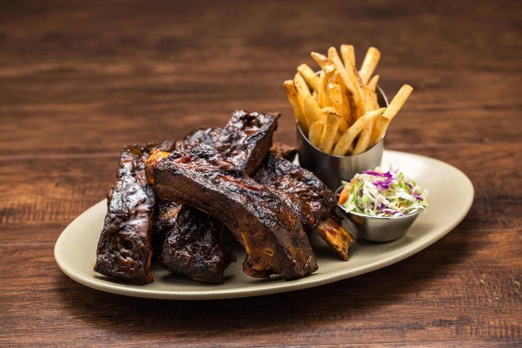 Tony Romas | restaurant | 701 8th St, Greeley, CO 80631, USA | 9703532841 OR +1 970-353-2841