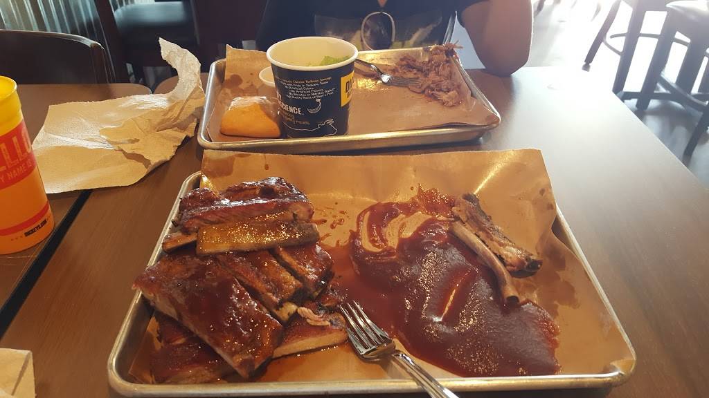 Dickeys Barbecue Pit | restaurant | 763 Center Dr Suite 103, San Marcos, CA 92069, USA | 7607388900 OR +1 760-738-8900