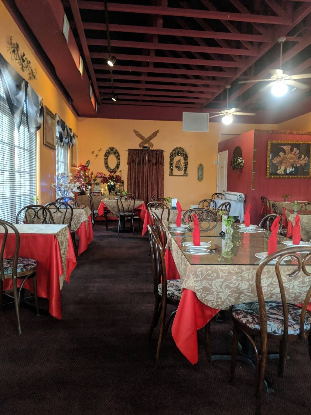 Thai Sa-Moot | restaurant | 5915 Memorial Hwy #101, Tampa, FL 33615, USA | 8134436116 OR +1 813-443-6116