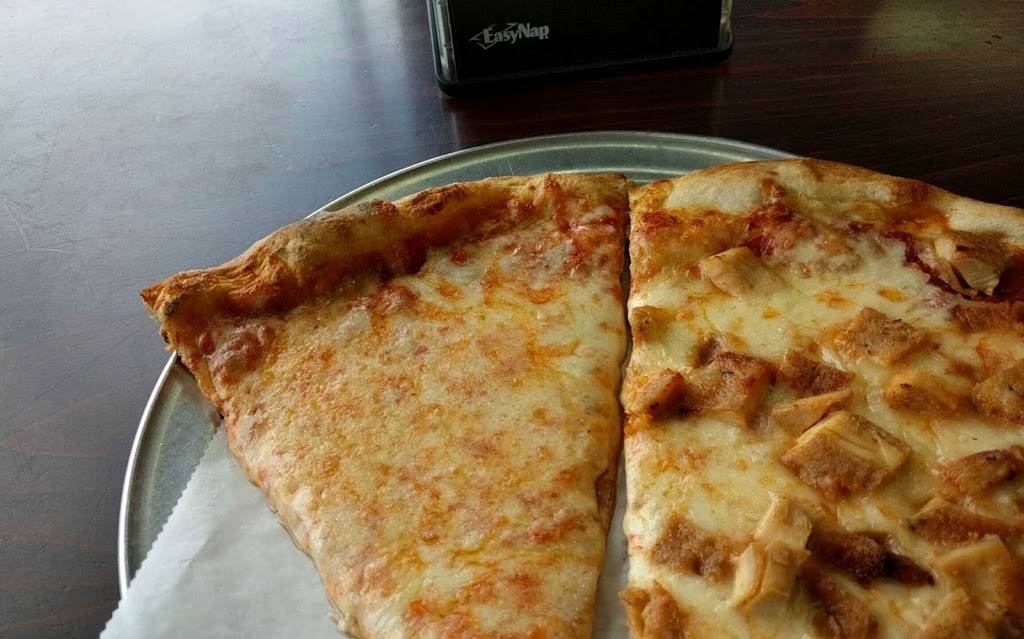 Amore Pizza | restaurant | 2110 Union Blvd, Bay Shore, NY 11706, USA | 6319688181 OR +1 631-968-8181