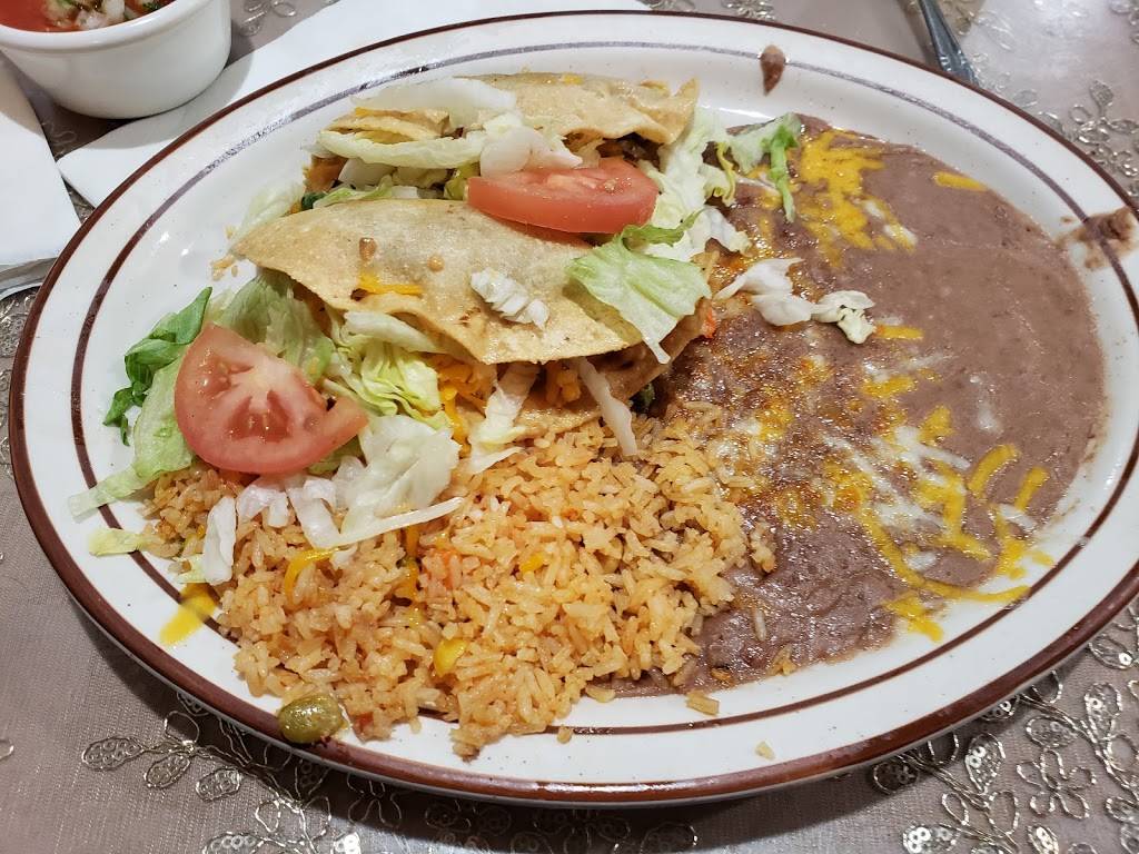 El Farolito | restaurant | 201 S Bradford Ave, Placentia, CA 92870, USA | 7149937880 OR +1 714-993-7880