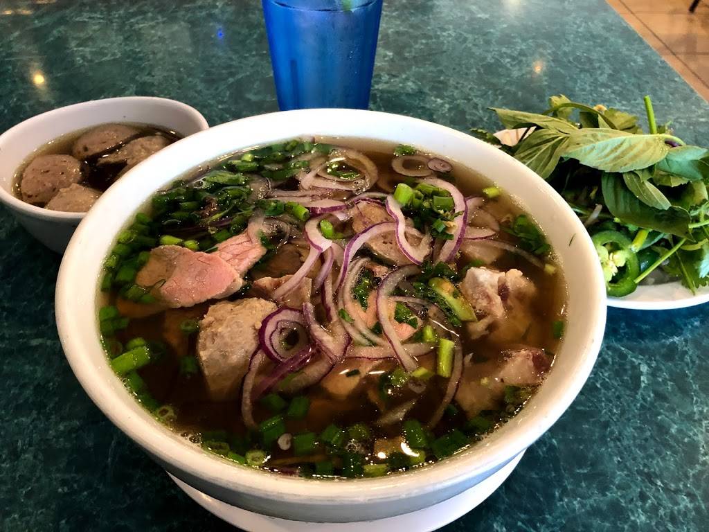 Pho Que Huong | restaurant | 2713 W 15th St, Plano, TX 75075, USA | 9725199198 OR +1 972-519-9198