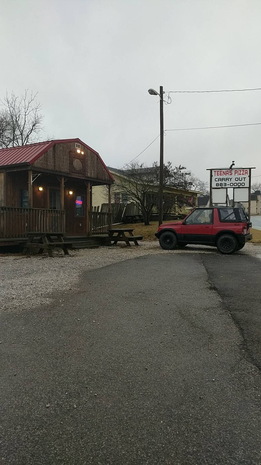 Teenas Pizza | restaurant | 503 E Hackberry St, Salem, IN 47167, USA | 8128830000 OR +1 812-883-0000