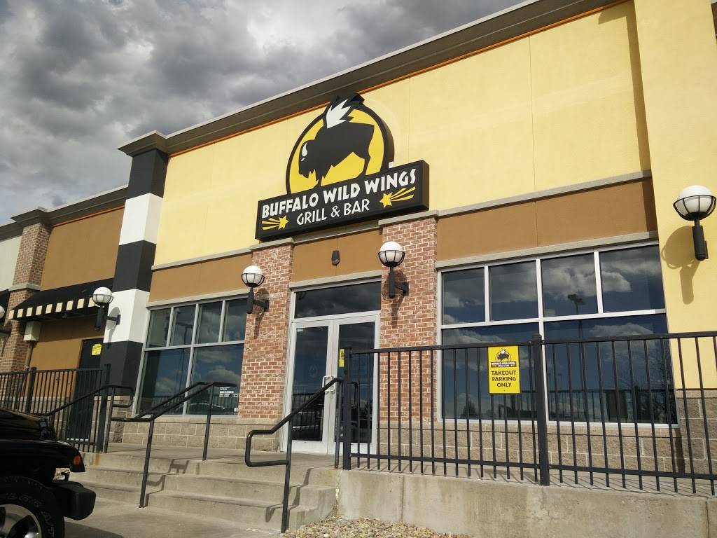 Buffalo Wild Wings | meal takeaway | 8255 S Chester St Suite 200, Centennial, CO 80112, USA | 3037689464 OR +1 303-768-9464