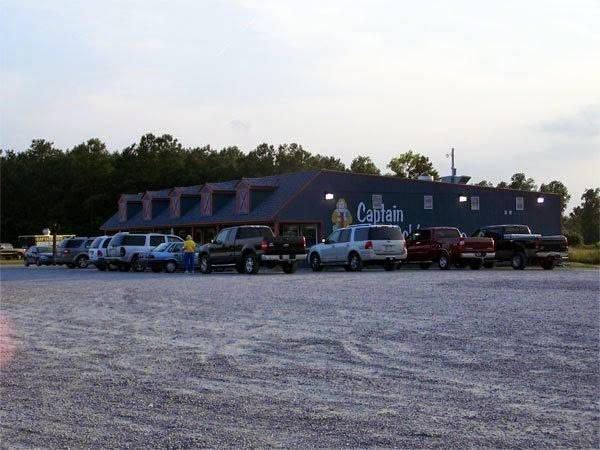 Captain Bobs BBQ & Seafood | restaurant | 310 Ocean Hwy S, Hertford, NC 27944, USA | 2524261811 OR +1 252-426-1811