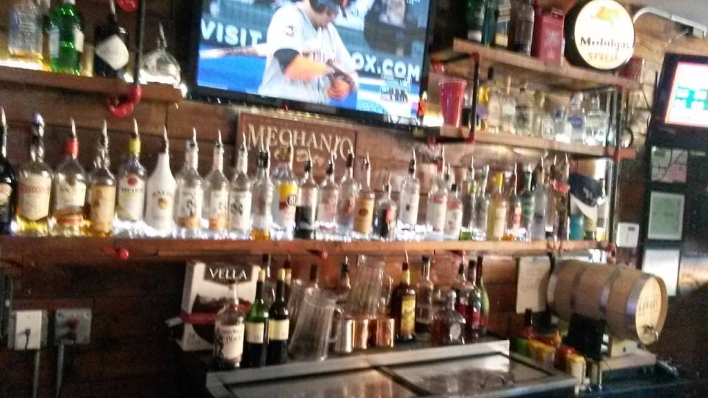 Grand Rapids Garage Bar & Grill | restaurant | 819 Ottawa Ave NW, Grand Rapids, MI 49503, USA | 6164540321 OR +1 616-454-0321