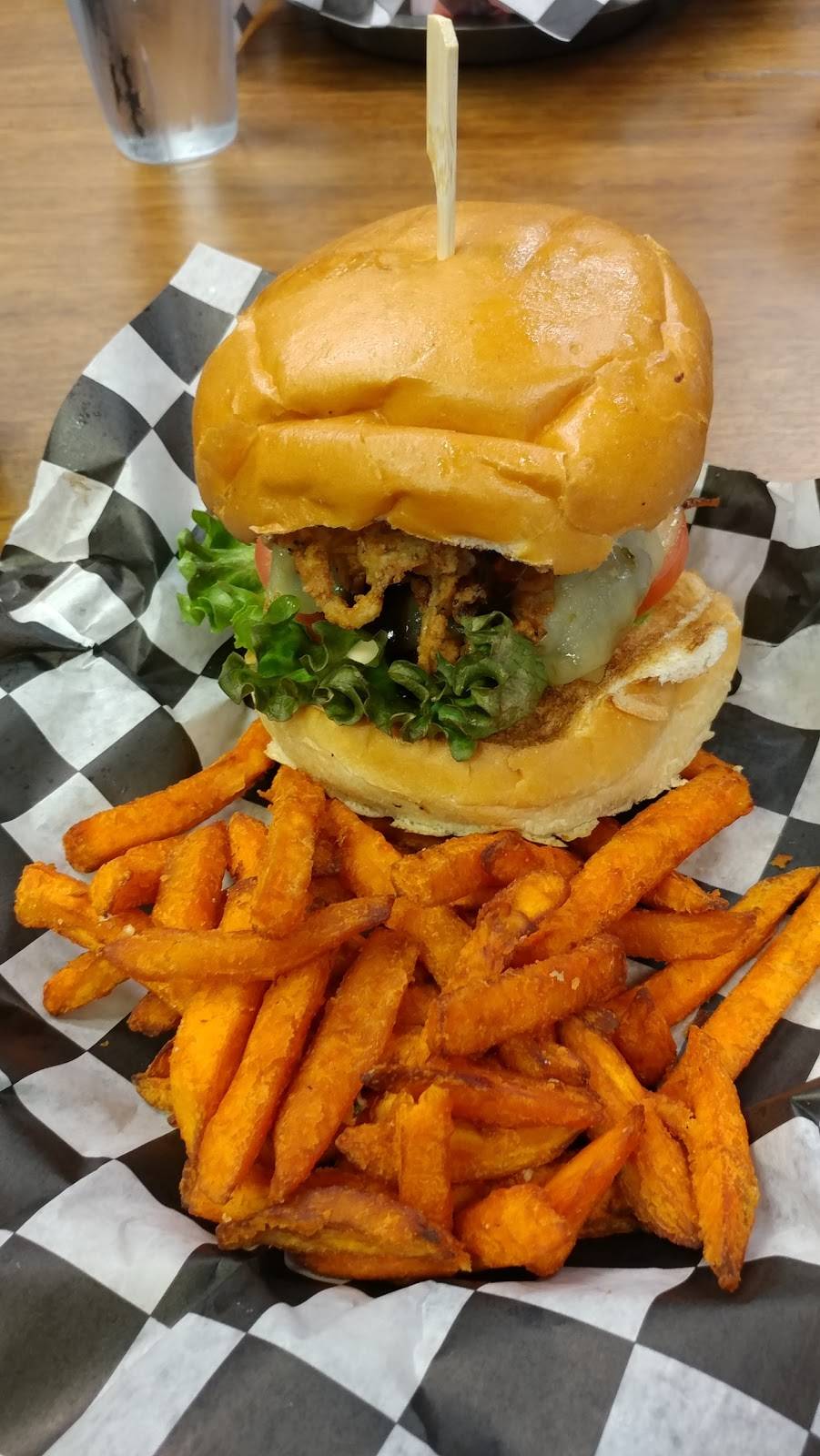 The Twisted Pig | restaurant | 2717 Coffee Rd, Modesto, CA 95355, USA | 2092487243 OR +1 209-248-7243