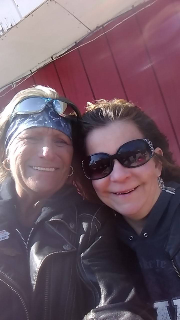 Waters Edge Bar & Grill | restaurant | 103 E Broadway St, Polk City, IA 50226, USA | 5159846888 OR +1 515-984-6888