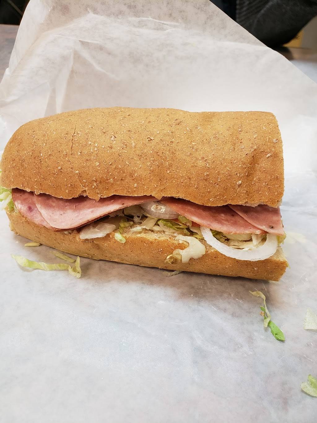 Super Submarine | meal takeaway | 7116 McLeod Rd, Niagara Falls, ON L2G 3H2, Canada | 9053547720 OR +1 905-354-7720