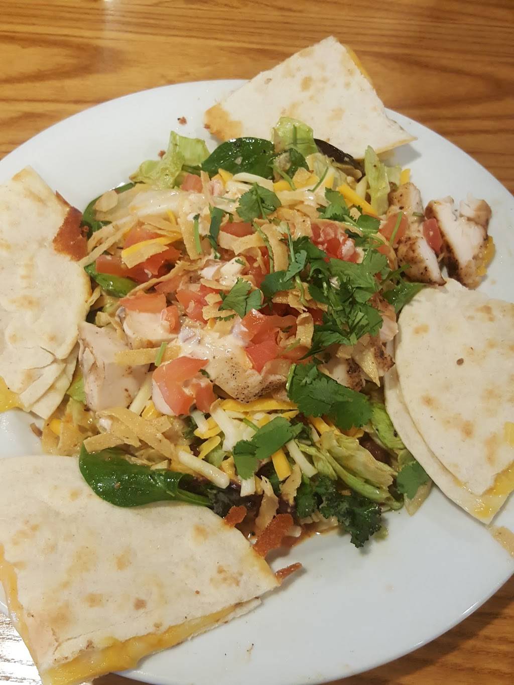 Chilis Grill & Bar | restaurant | 209 State Farm Pkwy, Homewood, AL 35209, USA | 2059423129 OR +1 205-942-3129