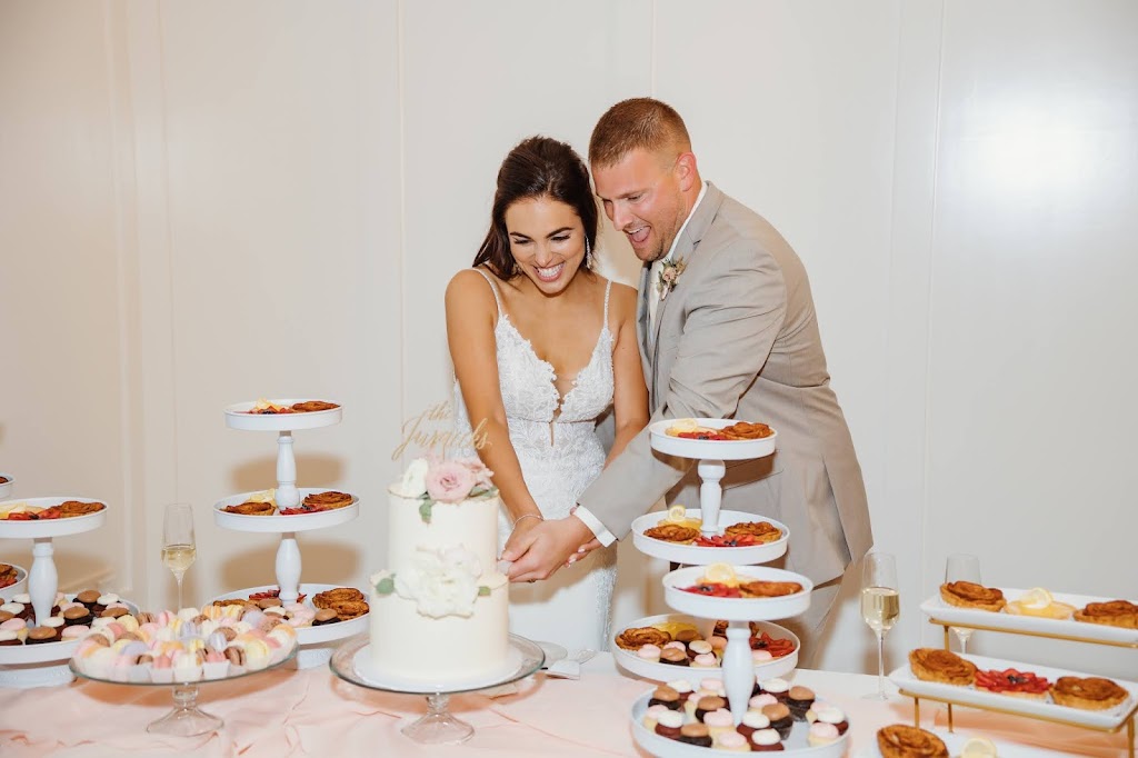 Bloom Baking Company | bakery | 15 E 3rd St, Kansas City, MO 64106, USA | 8162838437 OR +1 816-283-8437