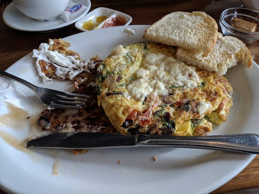 Home Plate | restaurant | 2150 Lombard St, San Francisco, CA 94123, USA | 4159224663 OR +1 415-922-4663