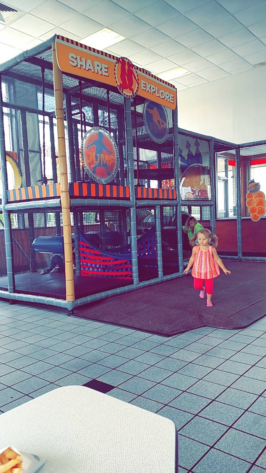 Burger King | restaurant | 1231 E Dayton Yellow Springs Rd, Fairborn, OH 45324, USA | 9377549914 OR +1 937-754-9914