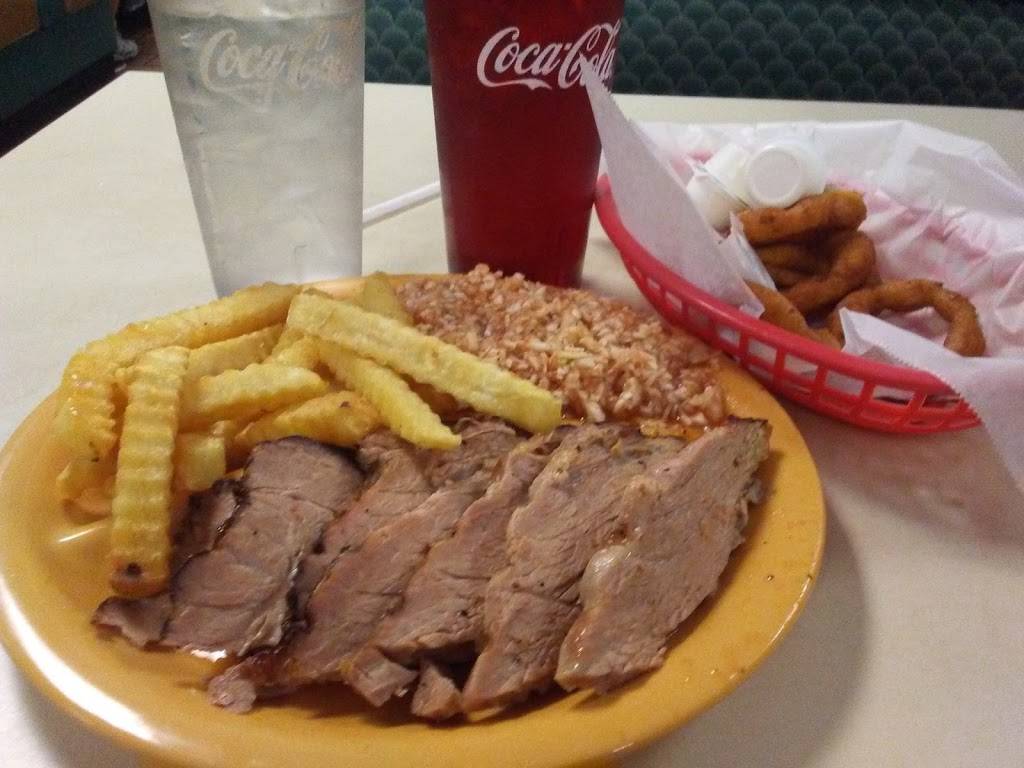 Clarks Barbecue | restaurant | 331 NC-66, Kernersville, NC 27284, USA | 3369968644 OR +1 336-996-8644