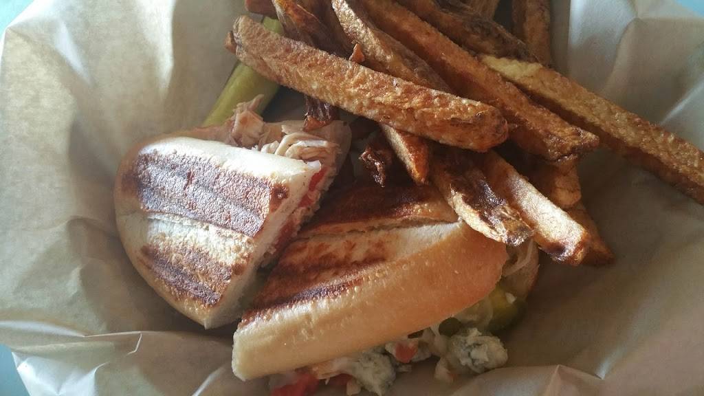 The Beach Ocala | restaurant | 13201 County Rd 326, Ocala, FL 34482, USA | 3523510371 OR +1 352-351-0371