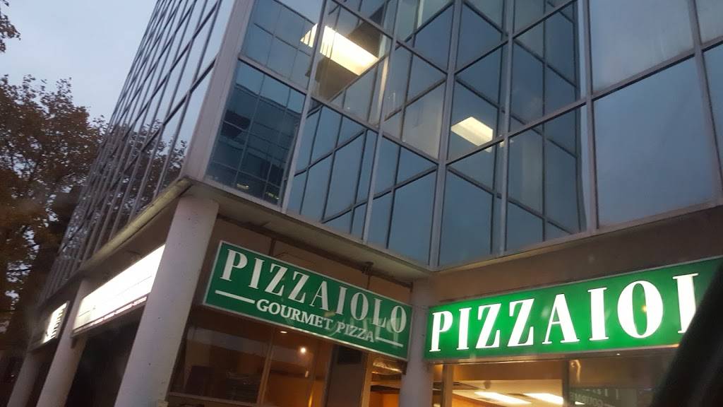 Pizzaiolo Gourmet Pizza | restaurant | 2425 Bloor St W, Toronto, ON M6S 1P9, Canada | 4167678910 OR +1 416-767-8910