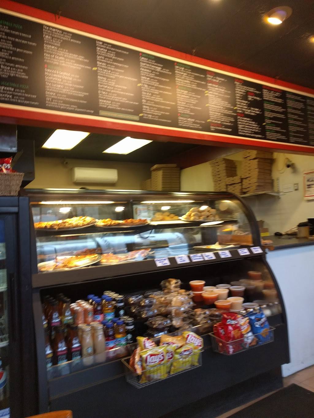 The Plum Tomato, Salem, CT | meal takeaway | 1 New London Rd, Salem, CT 06420, USA | 8608925295 OR +1 860-892-5295