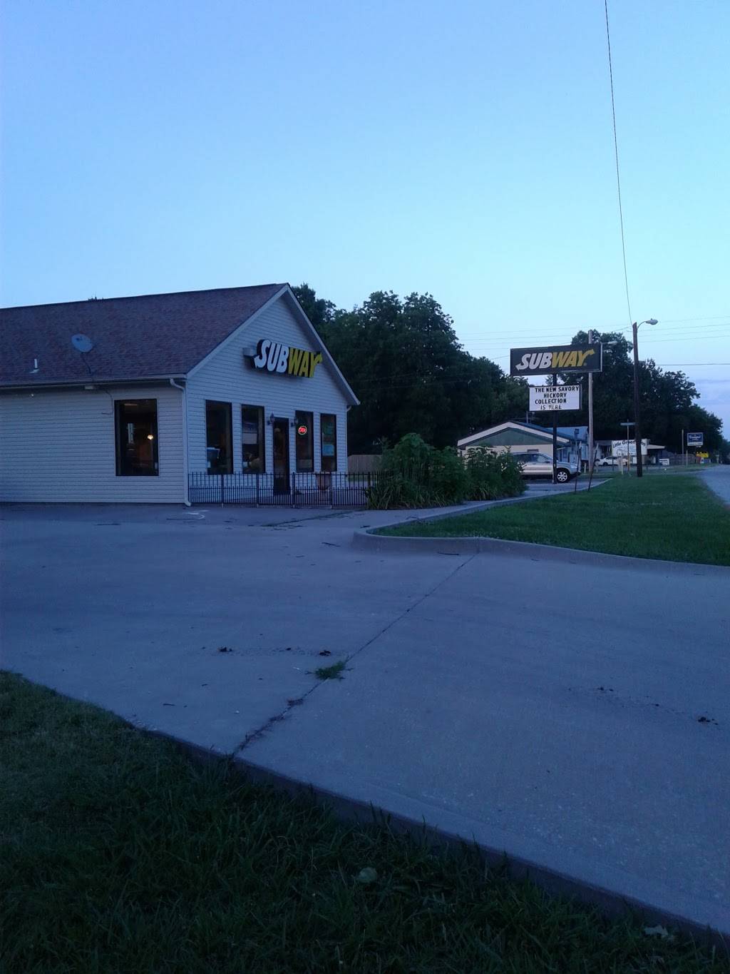 Subway | restaurant | 219 E Layton St, Chelsea, OK 74016, USA | 9187892460 OR +1 918-789-2460