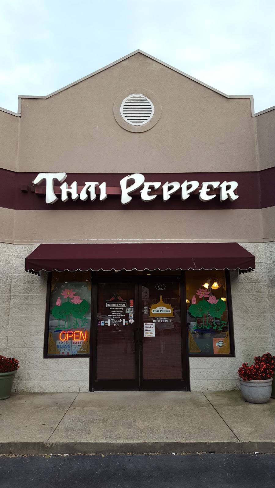 Thai Pepper Restaurant | restaurant | 195 Starpoint Dr, Fayetteville, NC 28303, USA | 9108642014 OR +1 910-864-2014
