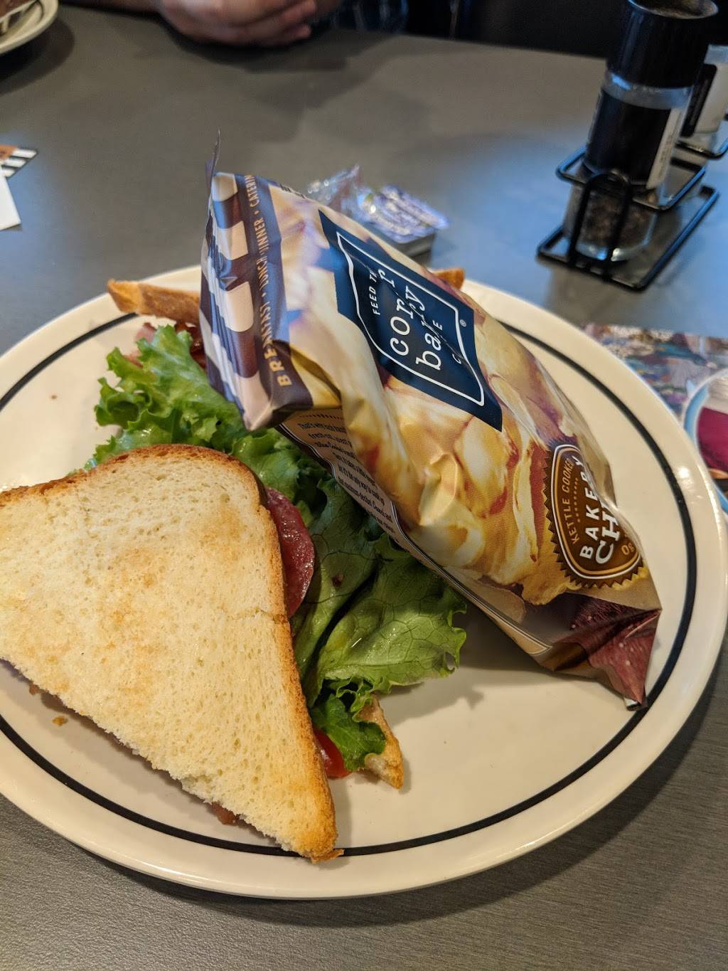 Corner Bakery Cafe | bakery | 1305 E Capitol Dr, Shorewood, WI 53211, USA | 4142102972 OR +1 414-210-2972