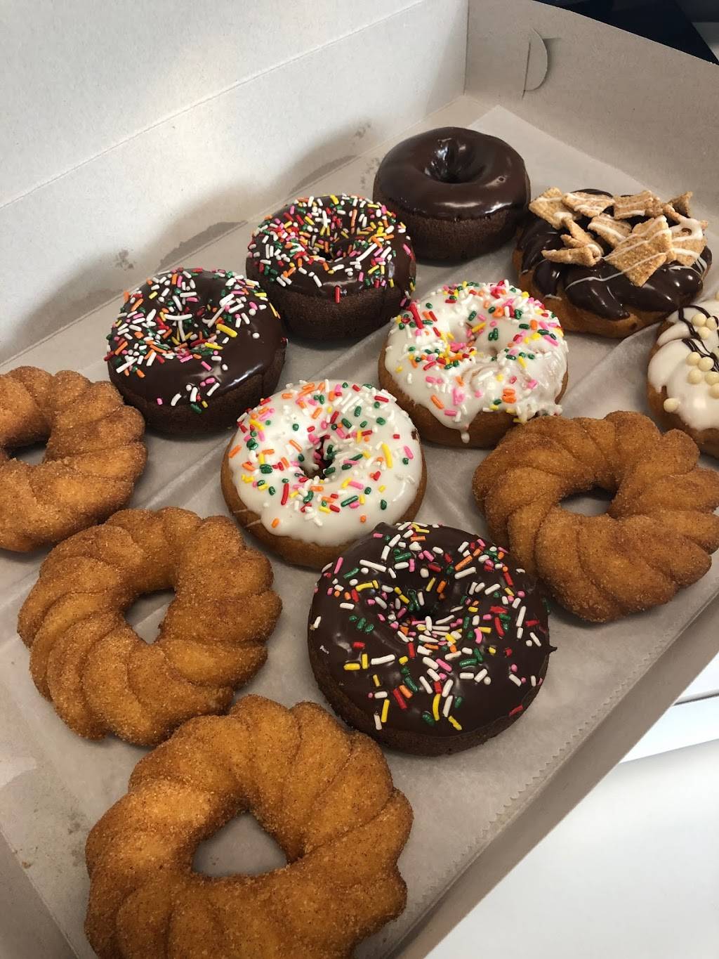 Redondough | bakery | 1218 Beryl St, Redondo Beach, CA 90277, USA | 4243042773 OR +1 424-304-2773