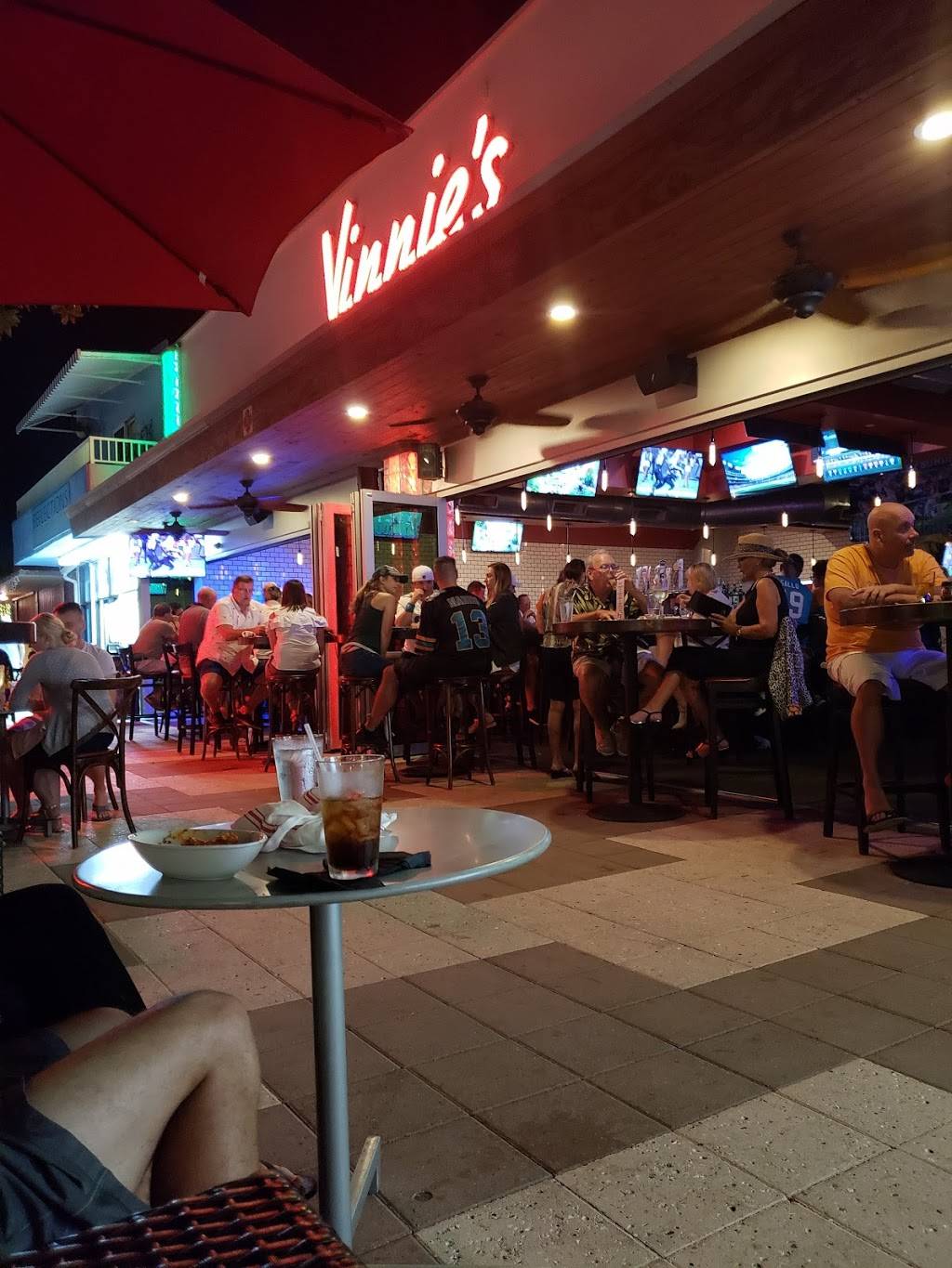 Vinnies | restaurant | 106 Commercial Blvd, Lauderdale-By-The-Sea, FL 33308, USA | 9547728111 OR +1 954-772-8111