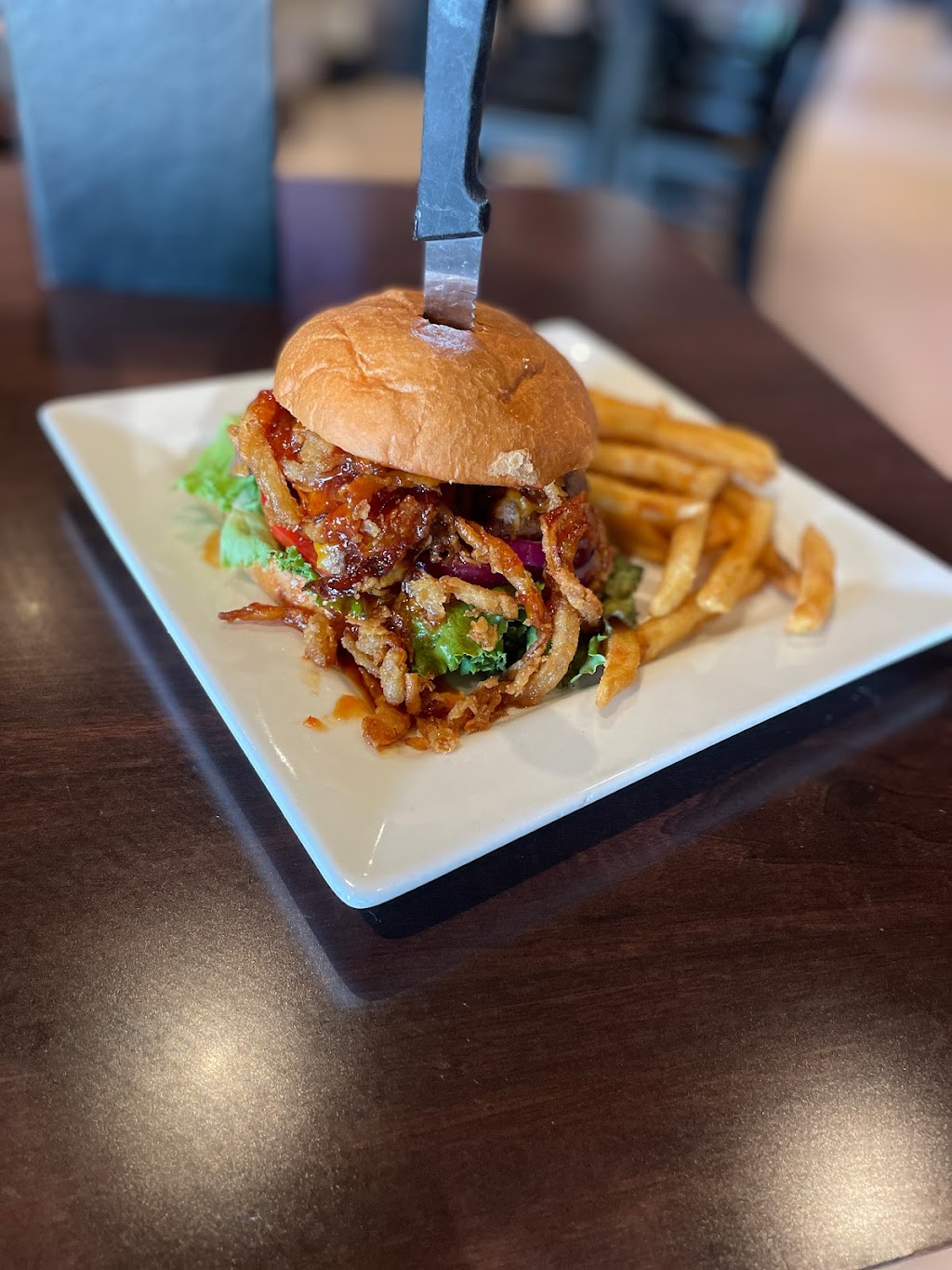 Black Rock Bar & Grill | restaurant | 2554 N University Dr, Coral Springs, FL 33065, USA | 9547750076 OR +1 954-775-0076