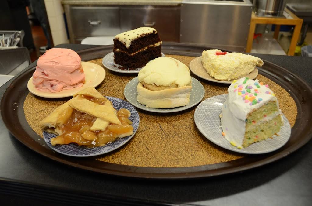 Missys Corner Cafe | restaurant | 2111 Court St, Pekin, IL 61554, USA | 3093464456 OR +1 309-346-4456