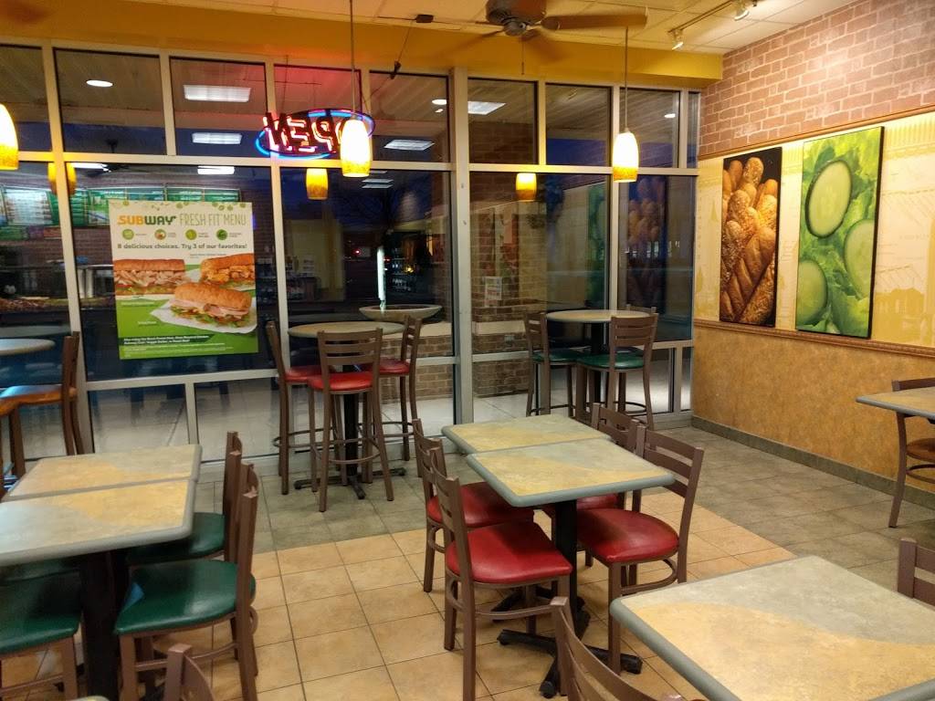 Subway Restaurants | restaurant | 10009 Northwestern Ave, Franksville, WI 53126, USA | 2628840995 OR +1 262-884-0995
