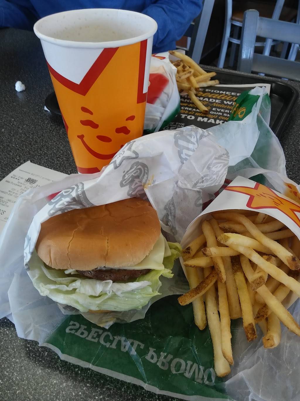 Carls Jr. | restaurant | 1231 Avenida Cesar Chavez, Monterey Park, CA 91754, USA | 3232641122 OR +1 323-264-1122