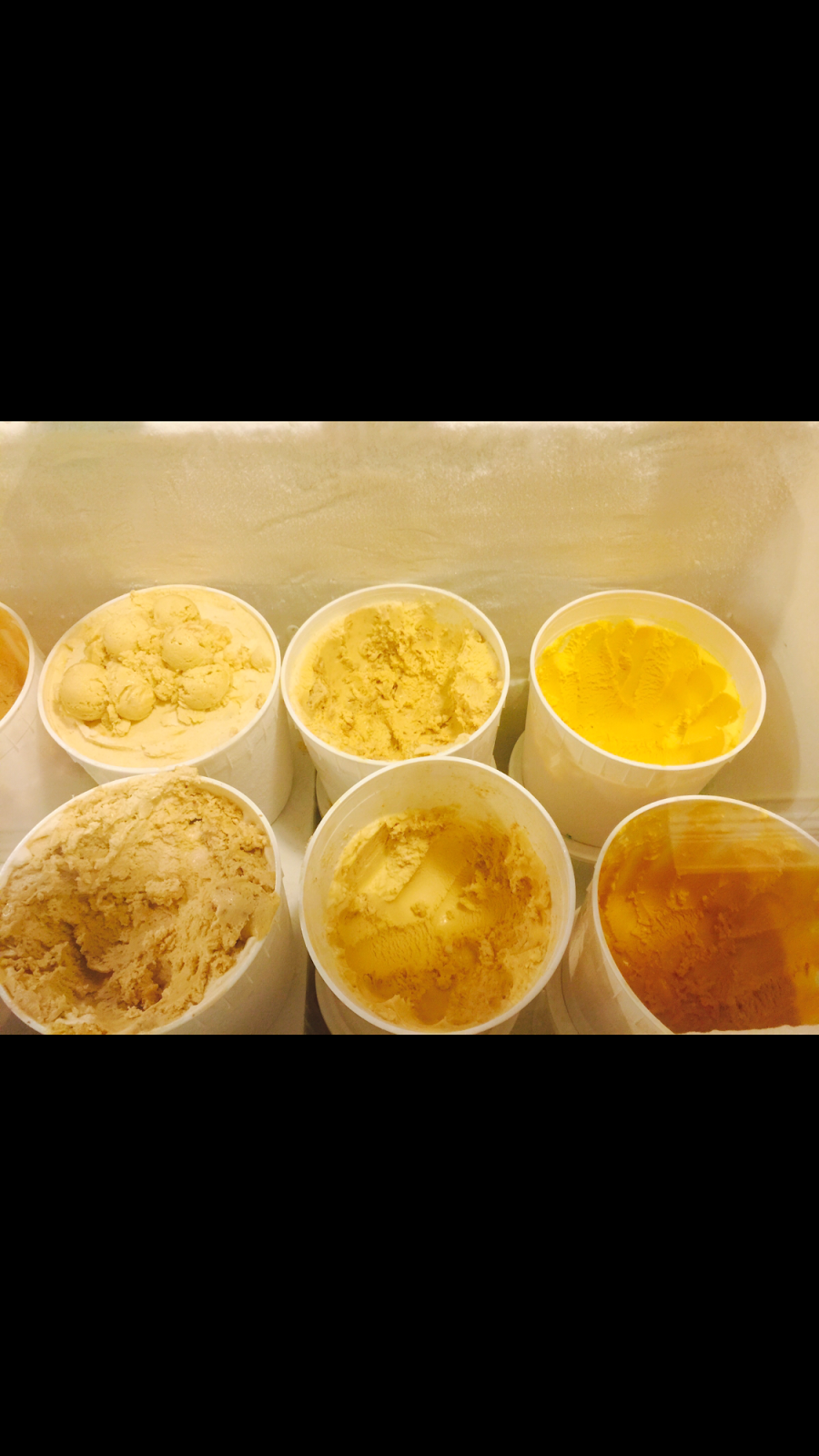 Shawn Michelles Homemade Ice Cream | restaurant | 3343 N Broadway, Chicago, IL 60657, USA | 3128576102 OR +1 312-857-6102