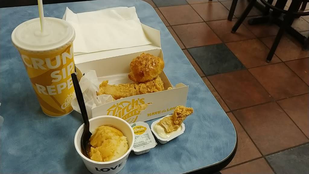 Churchs Chicken | restaurant | 9710 Potranco Rd, San Antonio, TX 78245, USA | 2106803783 OR +1 210-680-3783