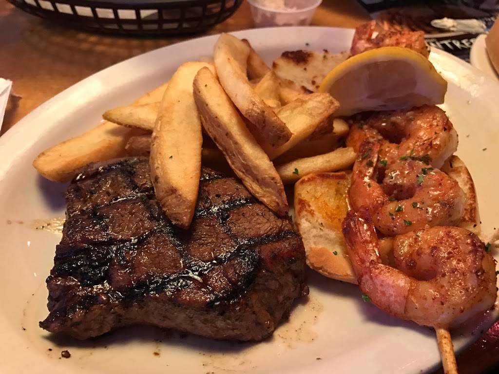 Texas Roadhouse | restaurant | 200 W E 10600 S, Sandy, UT 84070, USA | 8015727718 OR +1 801-572-7718