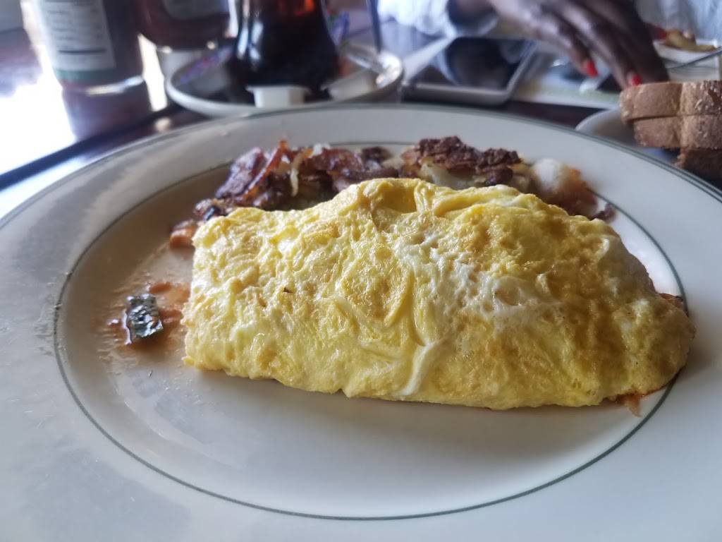 Dinos Restaurant | restaurant | 20390 Lake Chabot Rd, Castro Valley, CA 94546, USA | 5105371454 OR +1 510-537-1454