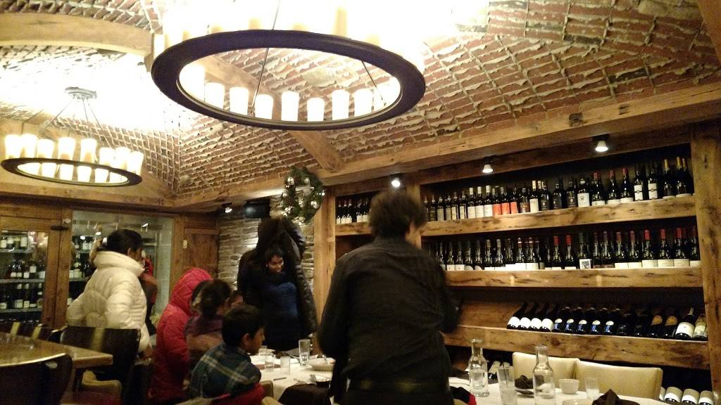 Disotto Enoteca | restaurant | 200 E Chestnut St, Chicago, IL 60611, USA | 3124828727 OR +1 312-482-8727