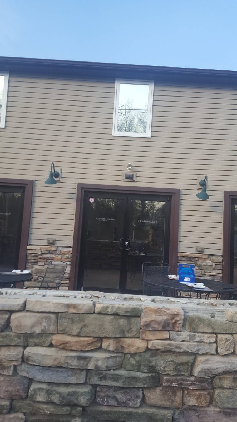 River House Bar & Grill | restaurant | 2495 E Harrisburg Pike, Middletown, PA 17057, USA | 7179308700 OR +1 717-930-8700