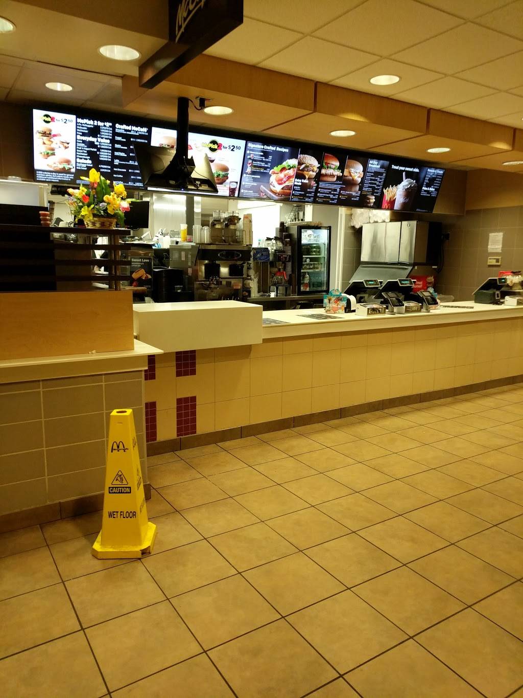 McDonalds | cafe | 999 Beards Hill Rd, Aberdeen, MD 21001, USA | 4102727868 OR +1 410-272-7868