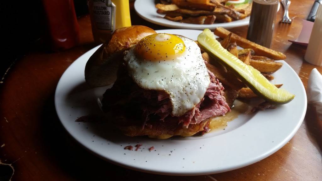 Mollies Public House | restaurant | 31 Forest Ave, Riverside, IL 60546, USA | 7084472233 OR +1 708-447-2233