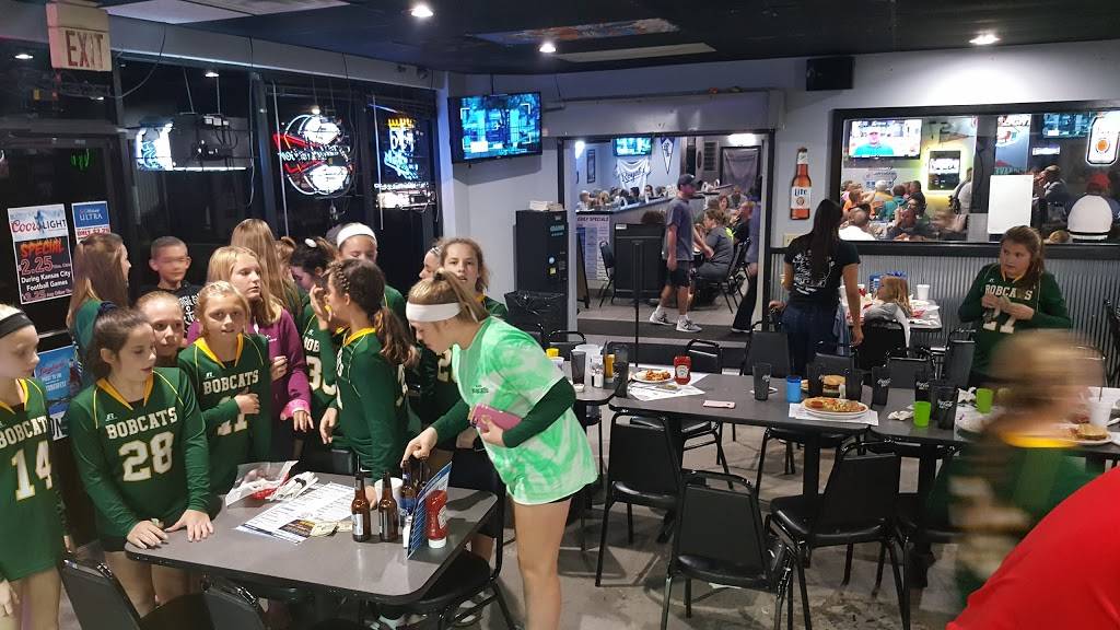 Twisters Grill & Bar | restaurant | 13100 Kansas Ave, Bonner Springs, KS 66012, USA | 9136673700 OR +1 913-667-3700