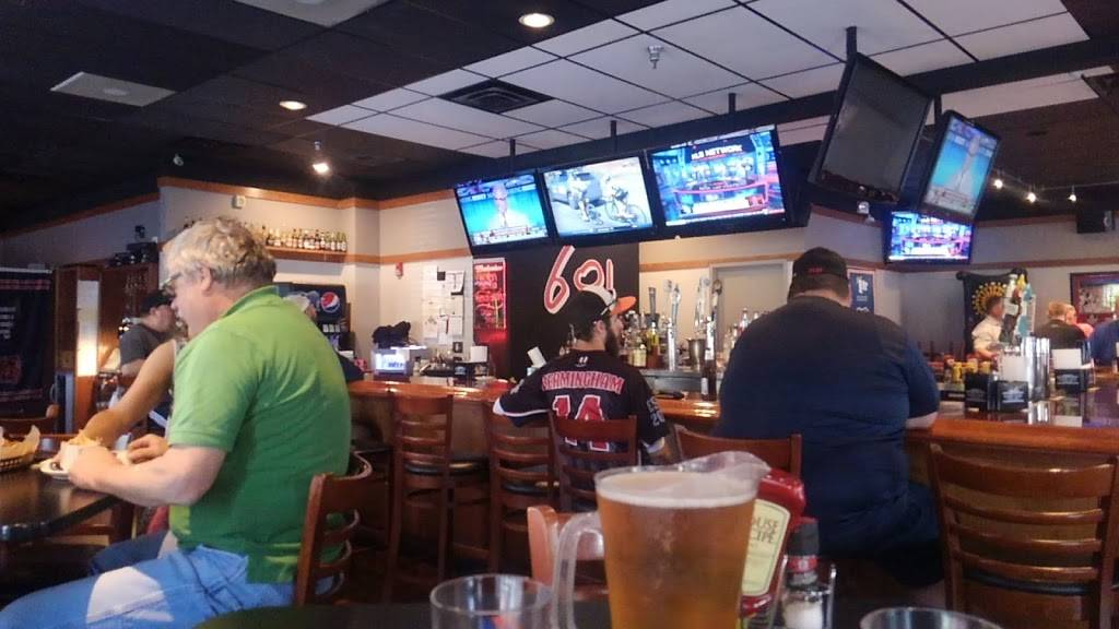 601 Bar & Grill | restaurant | 601 Army Trail Blvd F, Addison, IL 60101, USA | 6304589300 OR +1 630-458-9300