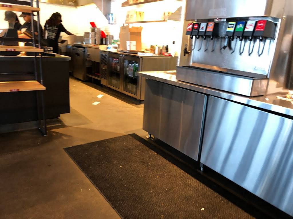 Chipotle Mexican Grill | restaurant | 9205 E State Rte 350, Raytown, MO 64133, USA | 8167430284 OR +1 816-743-0284