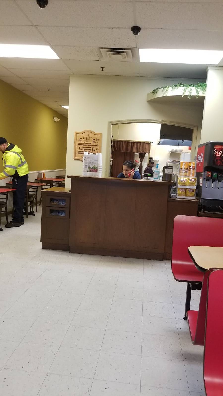 Burger & Shake | restaurant | 891 Dawsonville Hwy, Gainesville, GA 30501, USA | 7705348600 OR +1 770-534-8600